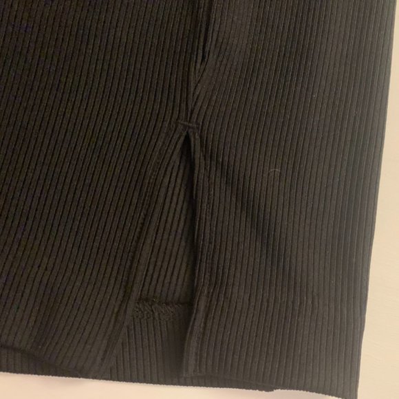 NWT H&M Black Ribbed Short Skirt 🐈⬛ - Picture 8 of 10